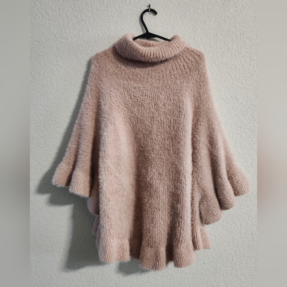 Anthropologie Falling Snow Eyelash Ruffled Turtleneck Poncho Dusty Pink one size